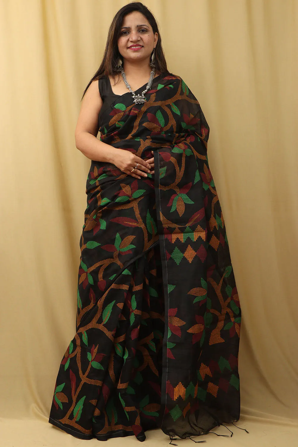 Elegant Black Jamdani Print Tussar Silk Saree