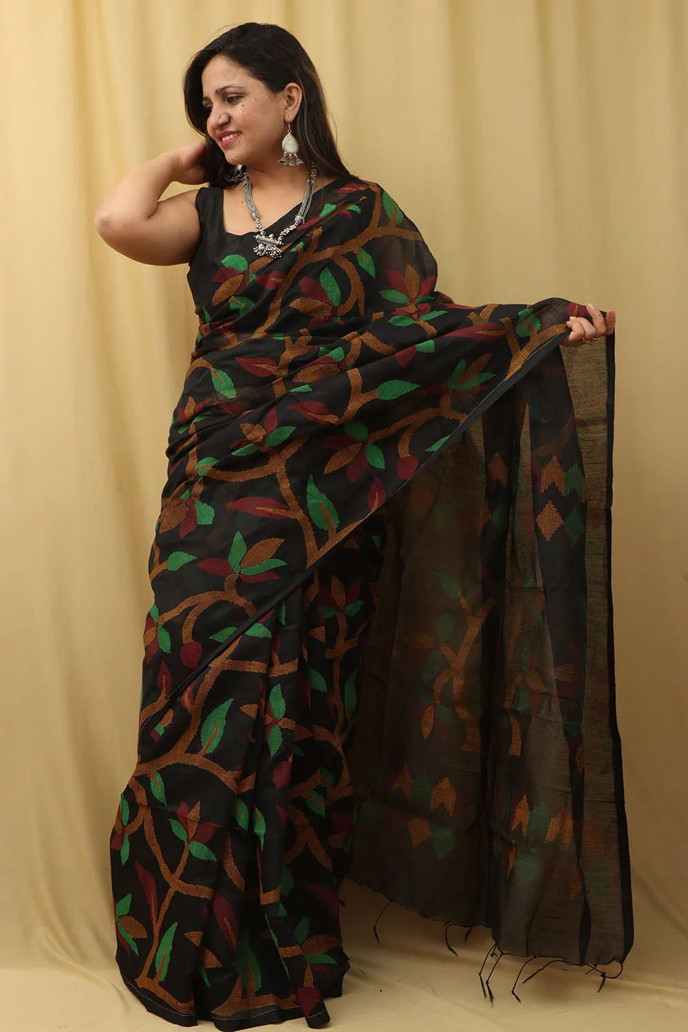 Elegant Black Jamdani Print Tussar Silk Saree