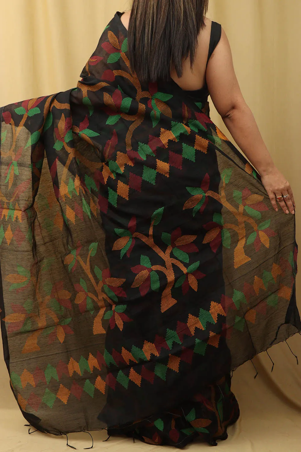 Elegant Black Jamdani Print Tussar Silk Saree