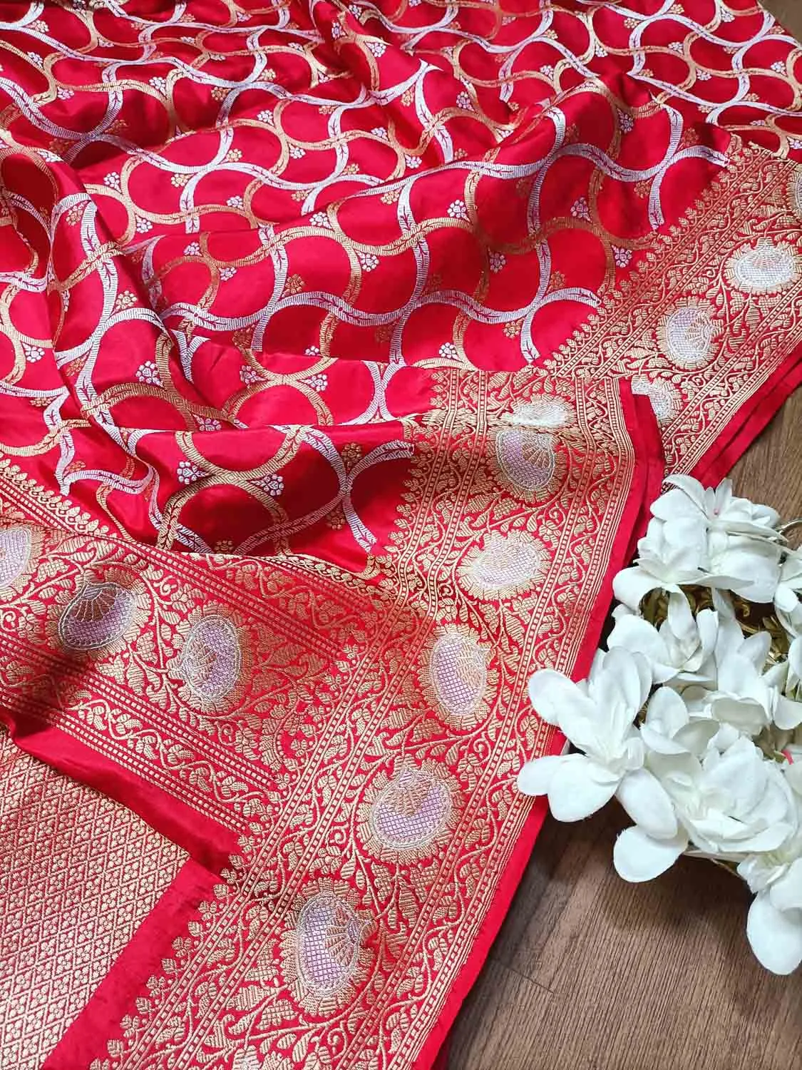 Elegant Red Banarasi Katan Silk Saree with Intricate Jaal Work