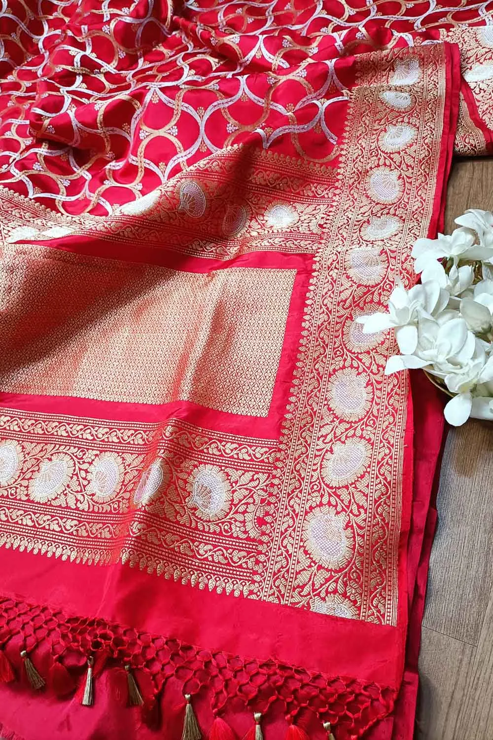 Elegant Red Banarasi Katan Silk Saree with Intricate Jaal Work