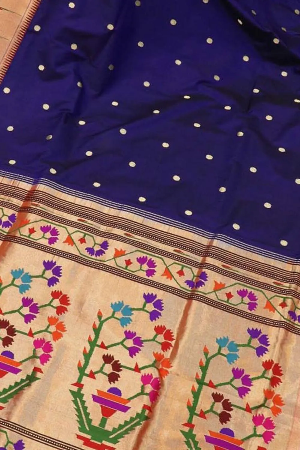 Exquisite Blue Paithani Handloom Silk Saree with Muniya Border